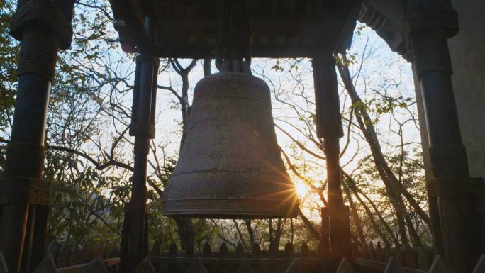 古寺  古钟