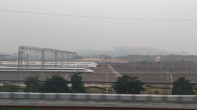 高铁动车站南宁东站窗外铁路沿途风景大气