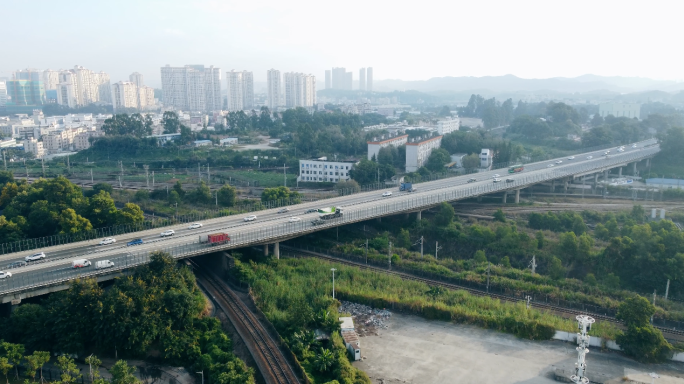 航拍高速公路车流4k