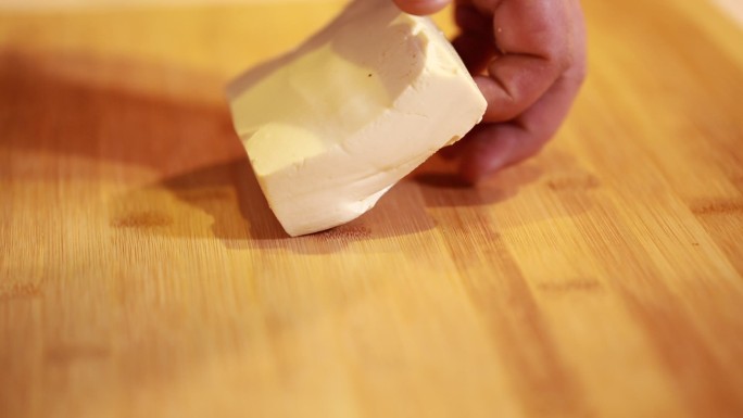 菜刀切嫩豆腐块 (2)