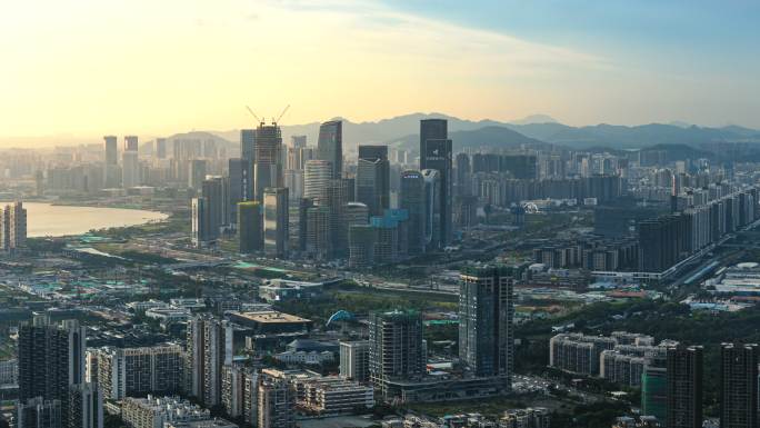 中国深圳前保税区的建设与发展
