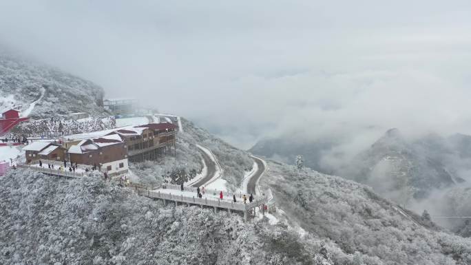 大山雪景