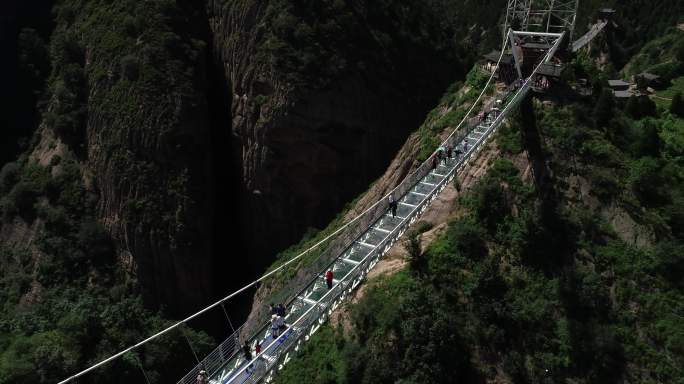 俯瞰九龙山风景区航拍4K宝鸡旅游玻璃栈道