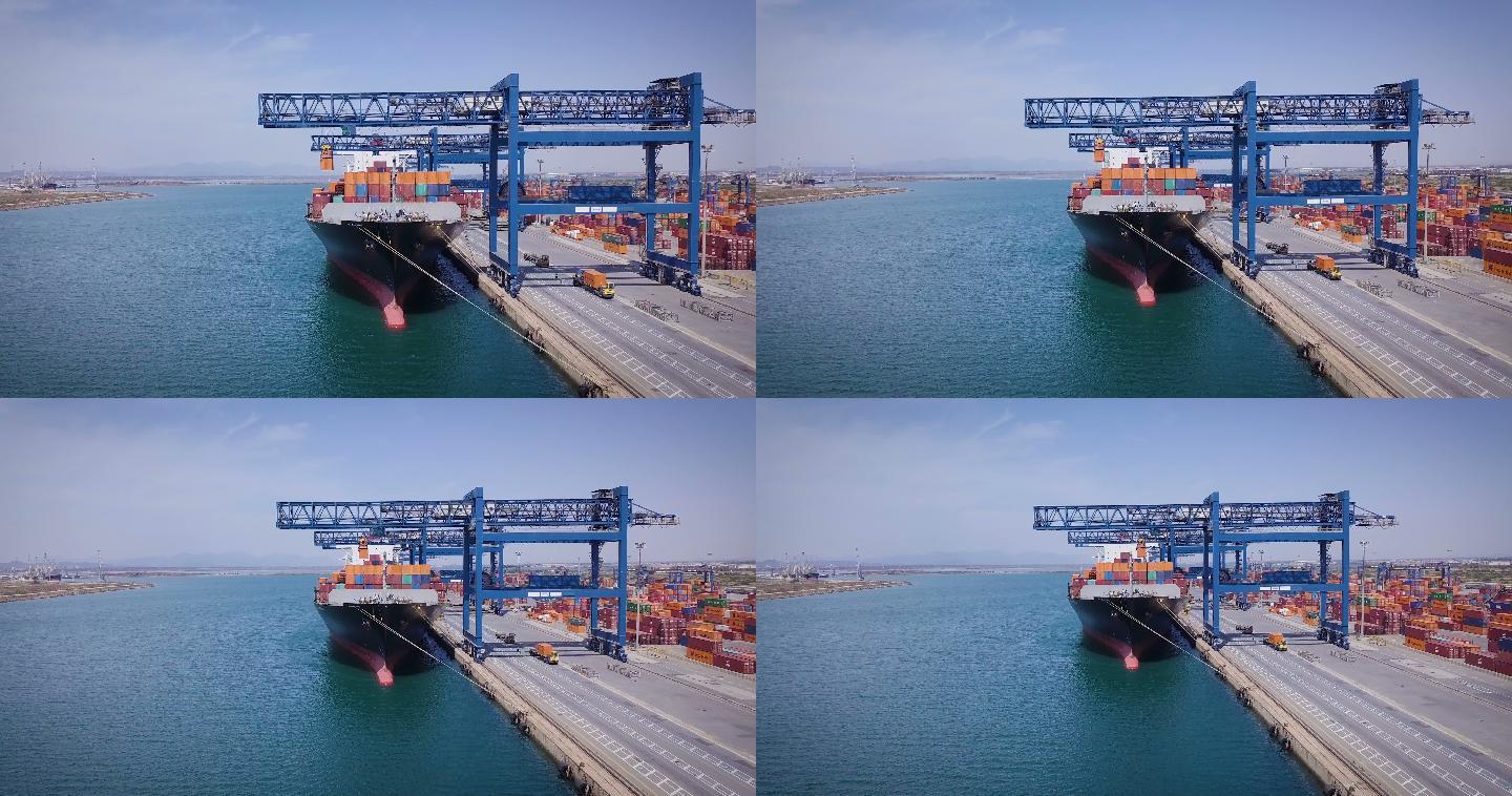 工业港口的鸟瞰图海港港湾出口