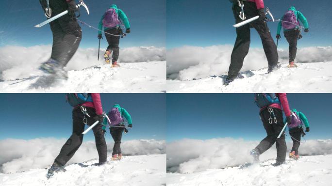 两名女子在冰冷的冰川上登山