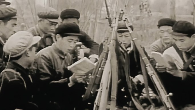 1960解放军指导民兵埋地雷4K修复