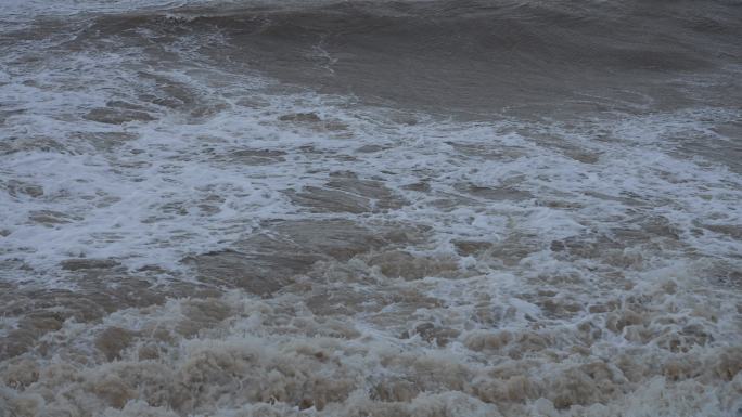 台风天海浪