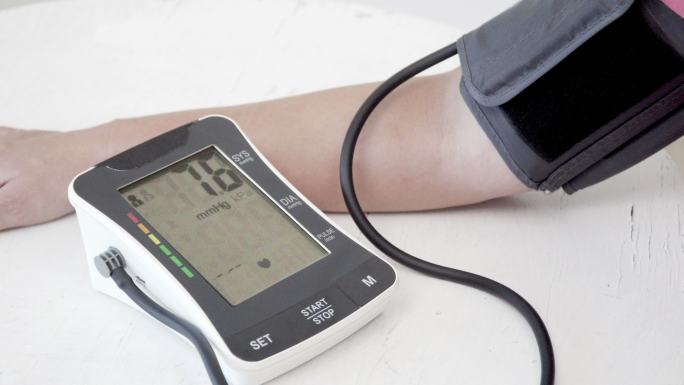 血压正常期测量血压血压测量仪医疗器械