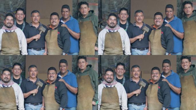 微笑的墨西哥男人墨西哥工匠墨西哥工人墨西