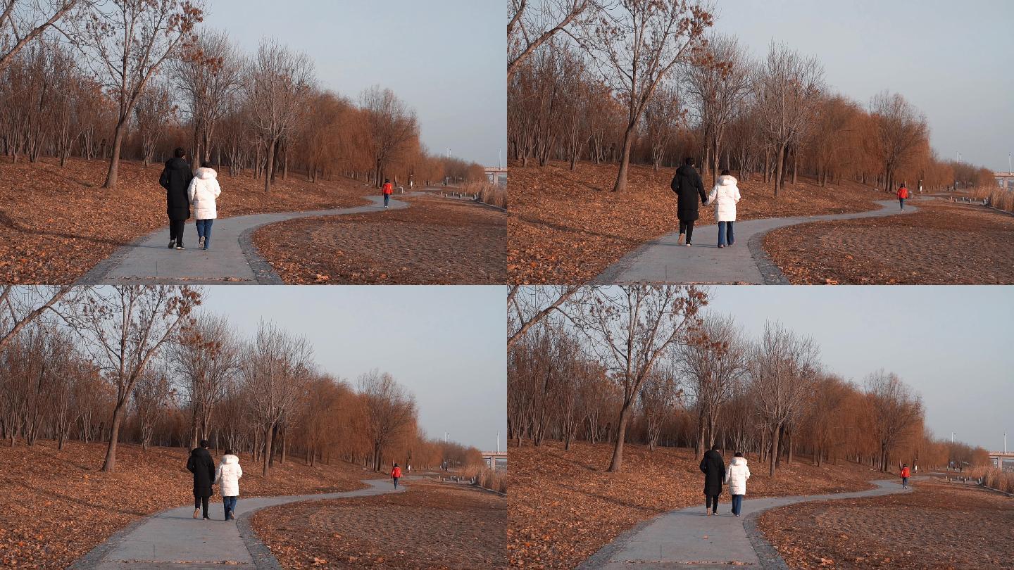 冬季情侣公园散步