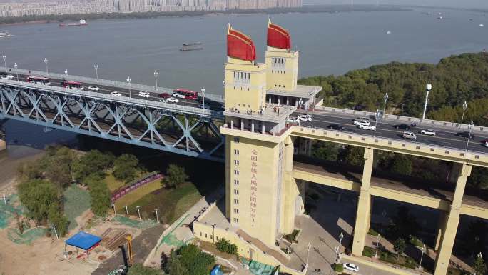 南京长江大桥桥头堡环绕航拍