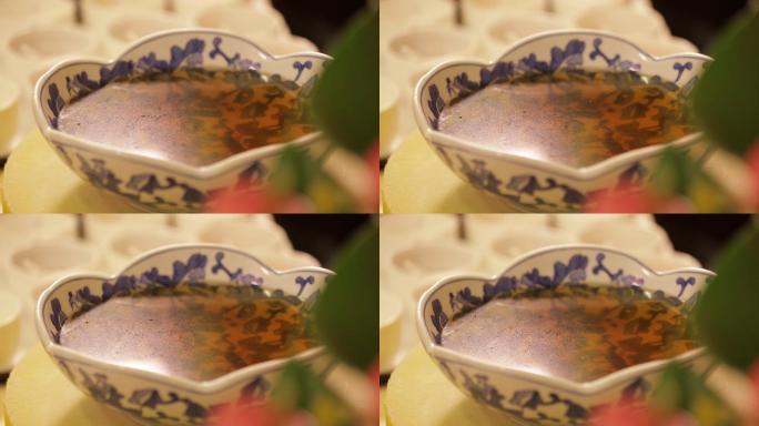 青花瓷碗泡发香菇 (12)