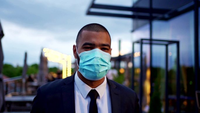 戴着口罩的男人防疫措施公共安全健康意识