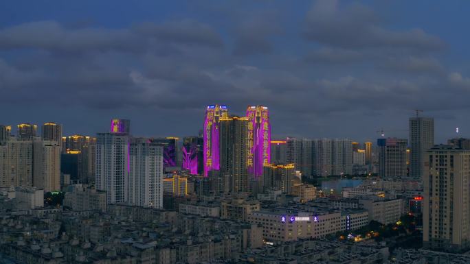 昆明市人民西路云投中心夜景