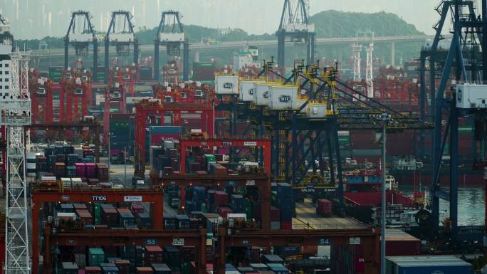 香港商业集装箱港口日间时间推移。