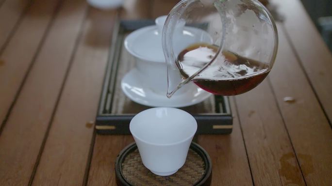 喝茶白色茶杯茶文化茶叶宣传广告空镜头