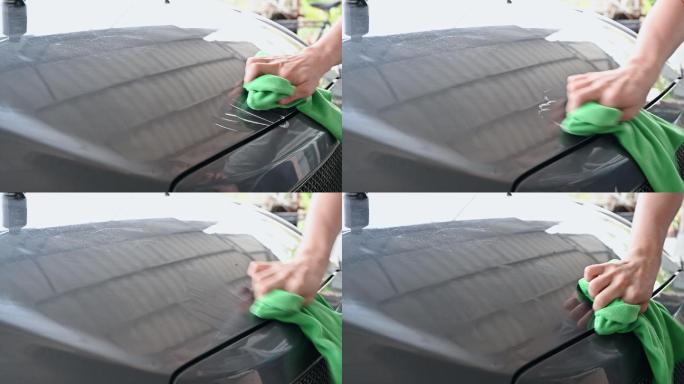用抹布擦汽车实拍视频洗车擦车车辆清理