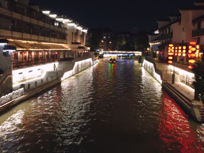 南京秦淮河两岸灯光夜景无人机河面航拍