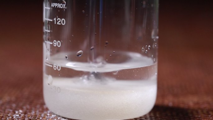 烧杯融化白色化学粉末石蜡 (5)