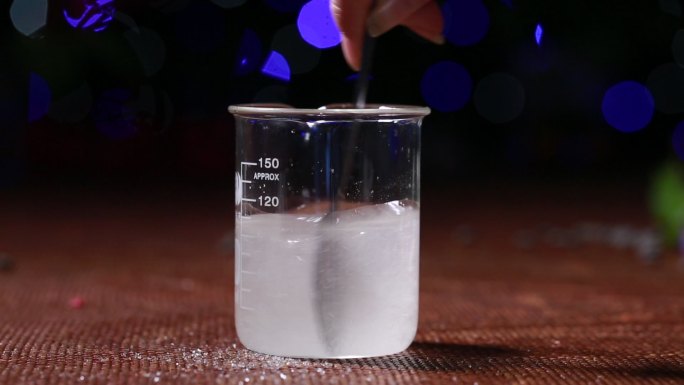 烧杯融化白色化学粉末石蜡 (8)