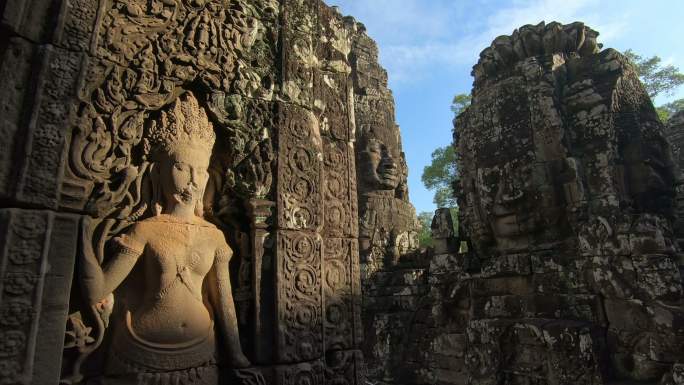 柬埔寨暹粒吴哥窟巴永寺的古老石头面