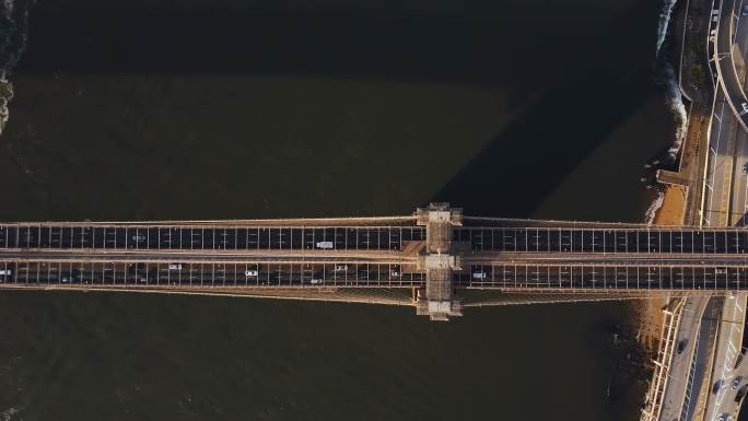 美国纽约布鲁克林大桥鸟瞰图。