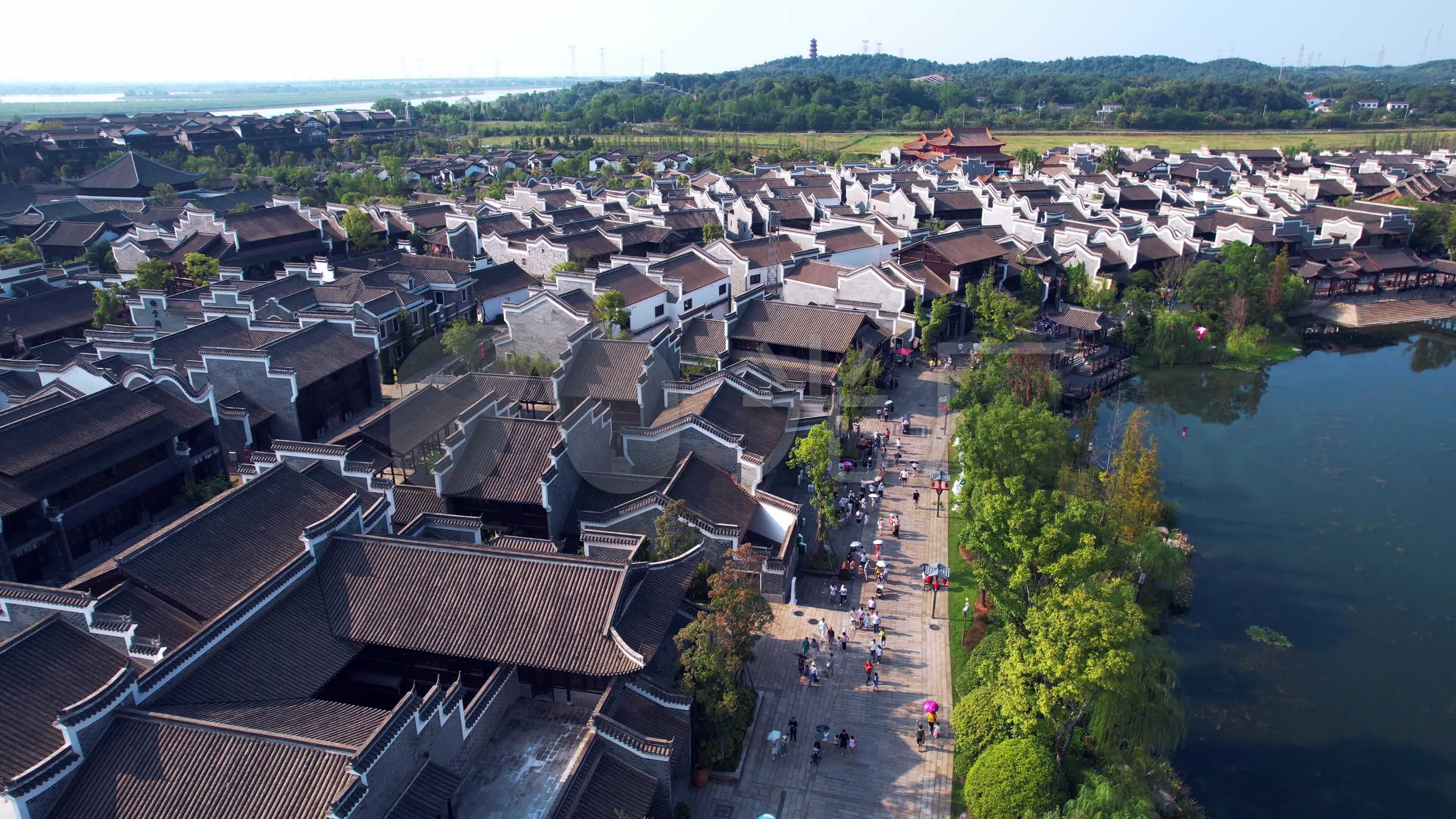 4k航拍 长沙铜官窑 湖边屋顶俯瞰1