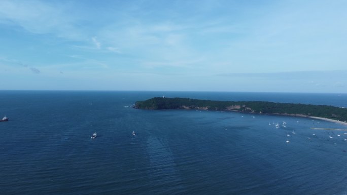 海浪海滩海水岛屿北海涠洲岛低飞航拍4K