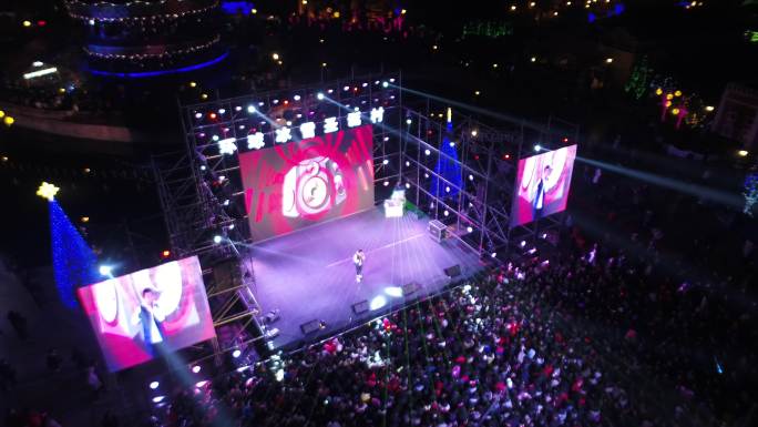 西安乐华城跨年夜航拍西安乐华欢乐世界夜景