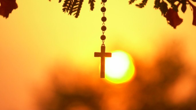 摇摆十字架基督耶稣夕阳日落落日祈福祷告