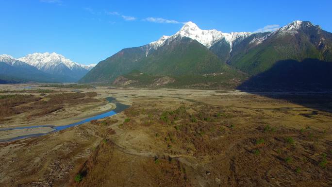 西藏的风景雪山国家地理雪域高原