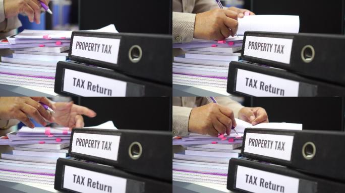 税务改革和支付法繁忙办公室的簿记文件夹