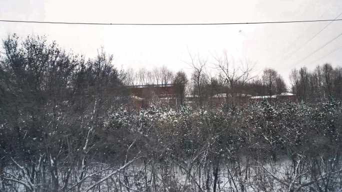 高铁侧窗视角冬天雪景