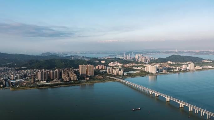 航拍南沙凫洲大桥与海滨路珠江湾景观