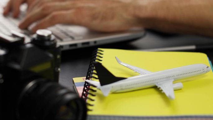 假期旅行计划-在线机票和信息搜索