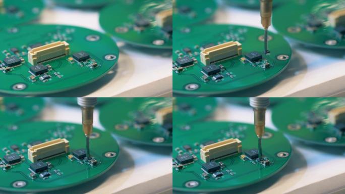一个微芯片加入绿色电路的特写镜头