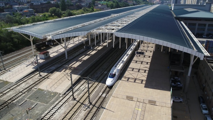 延安动车组到站航拍4K悟2X7延安宣传片