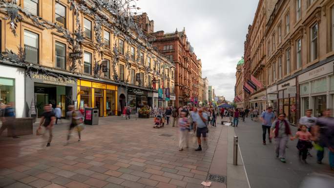 英国格拉斯哥苏格兰布坎南购物街游客拥挤