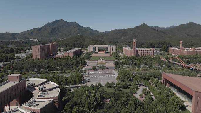 航拍大学