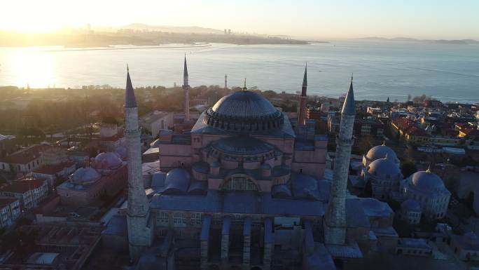 日出时的清真寺宗教建筑航拍鸟瞰全景全貌