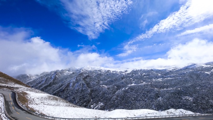 川西高原雪山雪景夹金山国家森林公园延时