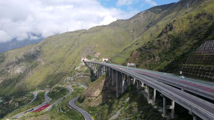 雅叶高速雅康高速泸定枢纽匝道盘山公路航拍