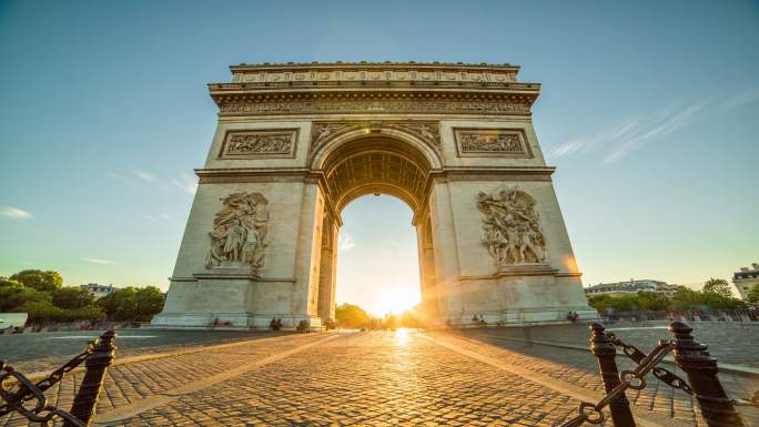 法国巴黎凯旋门的昼夜延时拍摄。