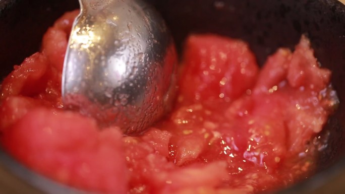 烫西红柿去皮熬番茄酱  (10)