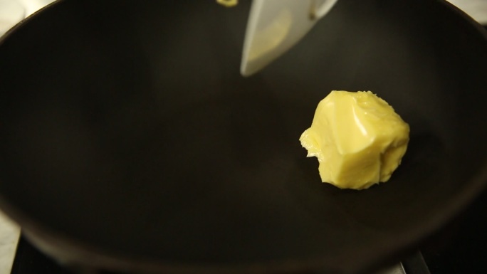 炒制老北京小吃豌豆 (2)