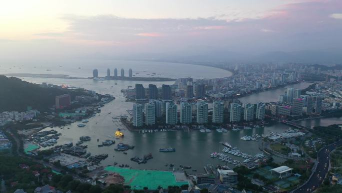 海南三亚河临春河游船夜景鸿洲时代海岸