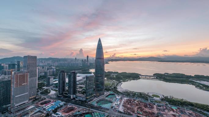 后海中国华润中心为前景深圳湾日出延时风光