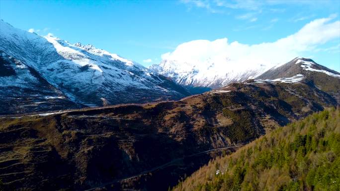 川西高原雪山雪景四姑娘山日落光影轨迹延时