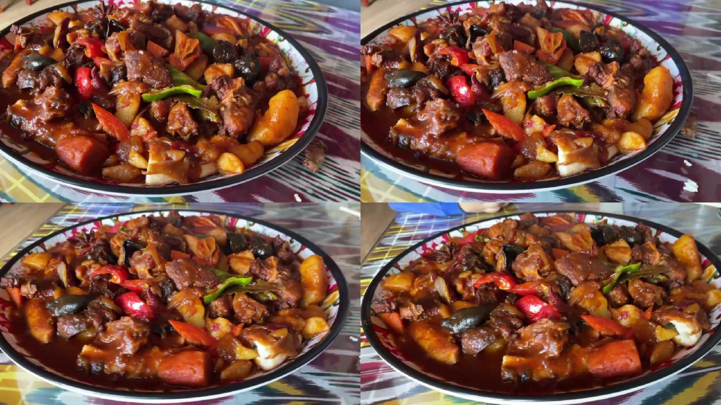 新疆美食  大盘鸡 馕包肉