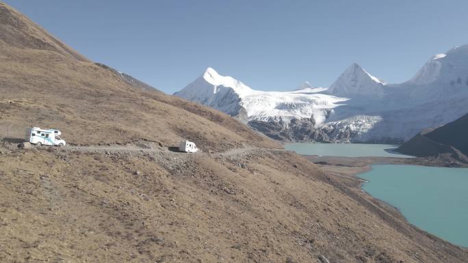西藏萨普冰川房车航拍